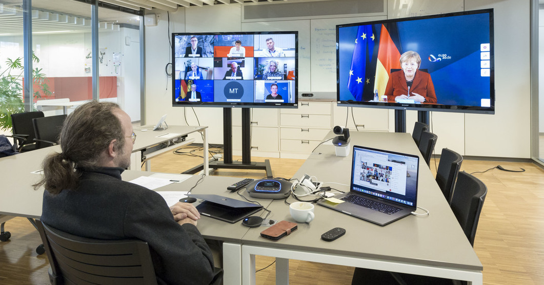 Thumb ticker xl 2020.12.17 ai hub 001