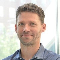 Thumb ticker axel krieger