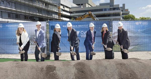 Thumb ticker md 2025.05.15 mpi spatenstich 1