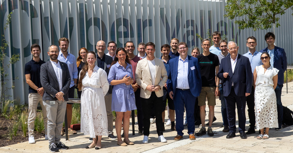 Thumb ticker md hagel visits cyber valley